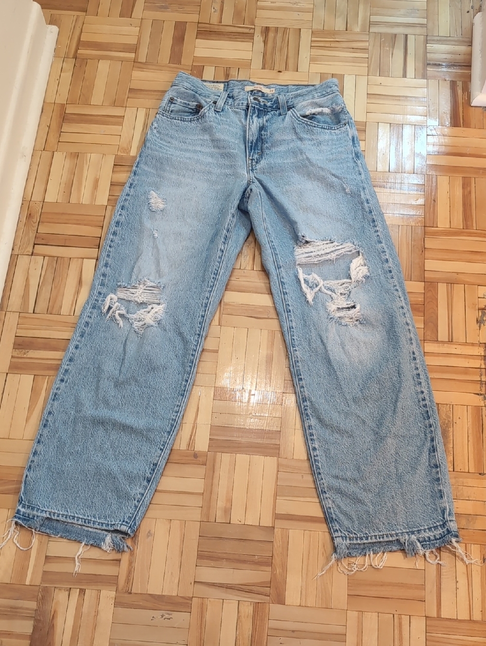 Levi's Baggy Dad Light Wash Distressed High-Rise Jeans Size 24